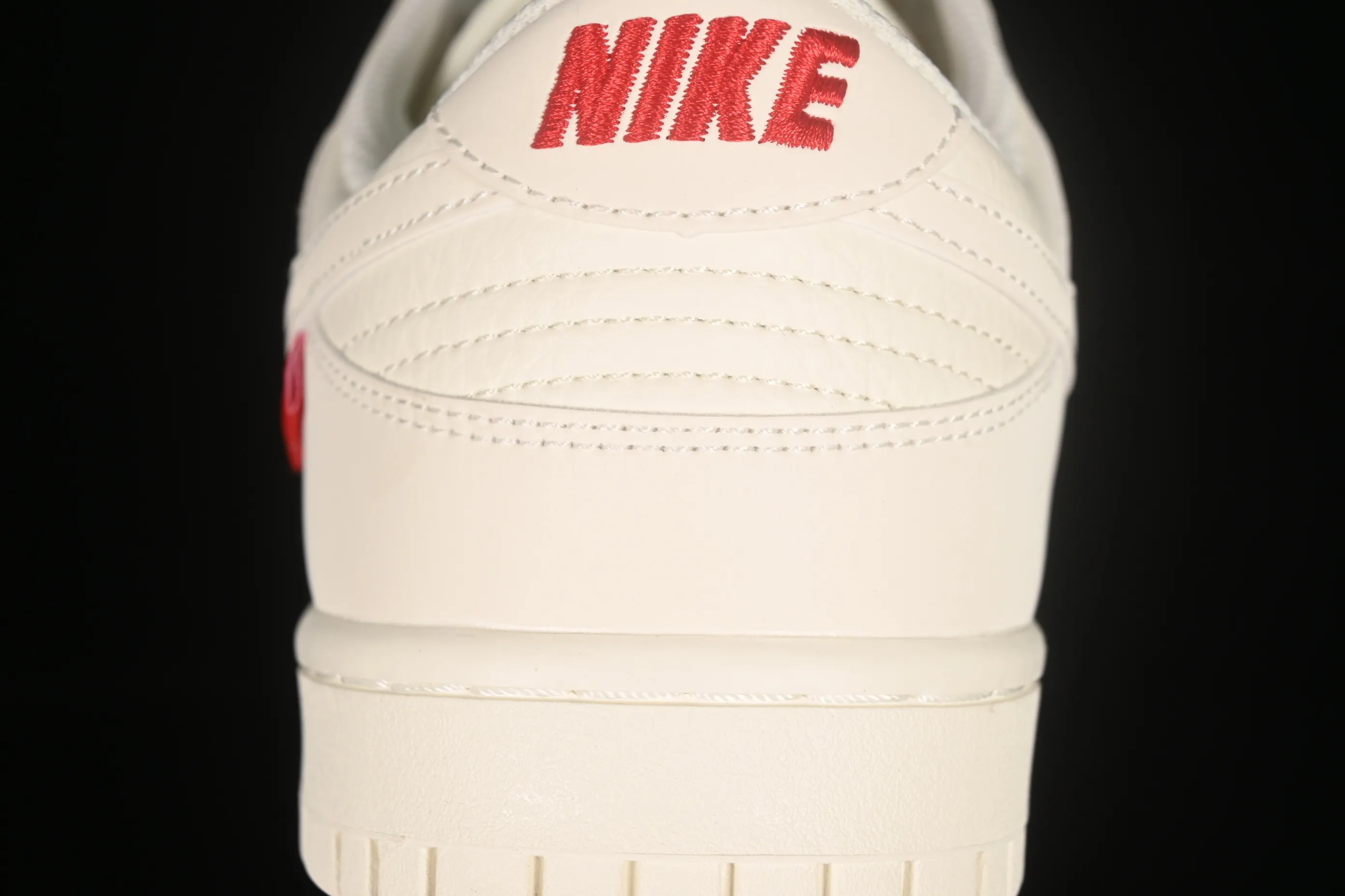 All Categories Nk SB Dunk Series Nk SB Dunk Low Low-top sneakers Supreme x Nk Dunk Low joint model-beige SB low-top casual sneakers FC1688-146